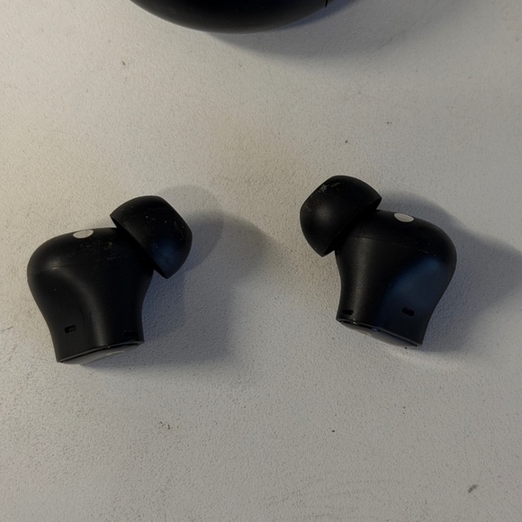 Beats Studio Buds - Picture 3 of 3